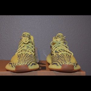 Yeezy 350 V2 Semi- Frozen Yellow